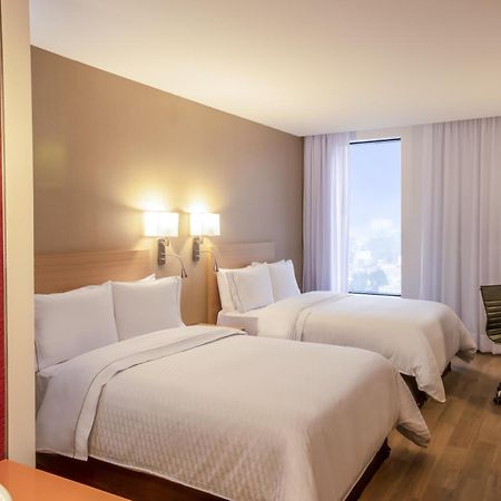 Fiesta Inn Cuautitlan Cuautitlán Izcalli Exteriör bild