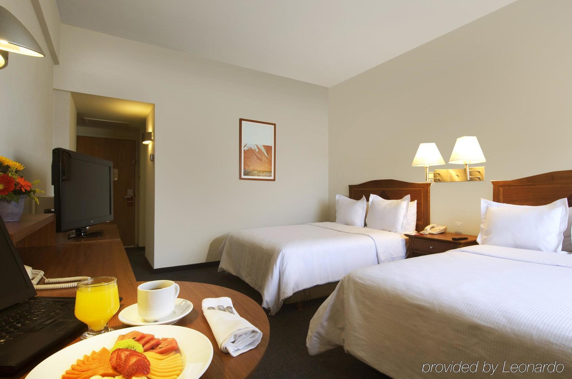 Fiesta Inn Cuautitlan Cuautitlán Izcalli Exteriör bild
