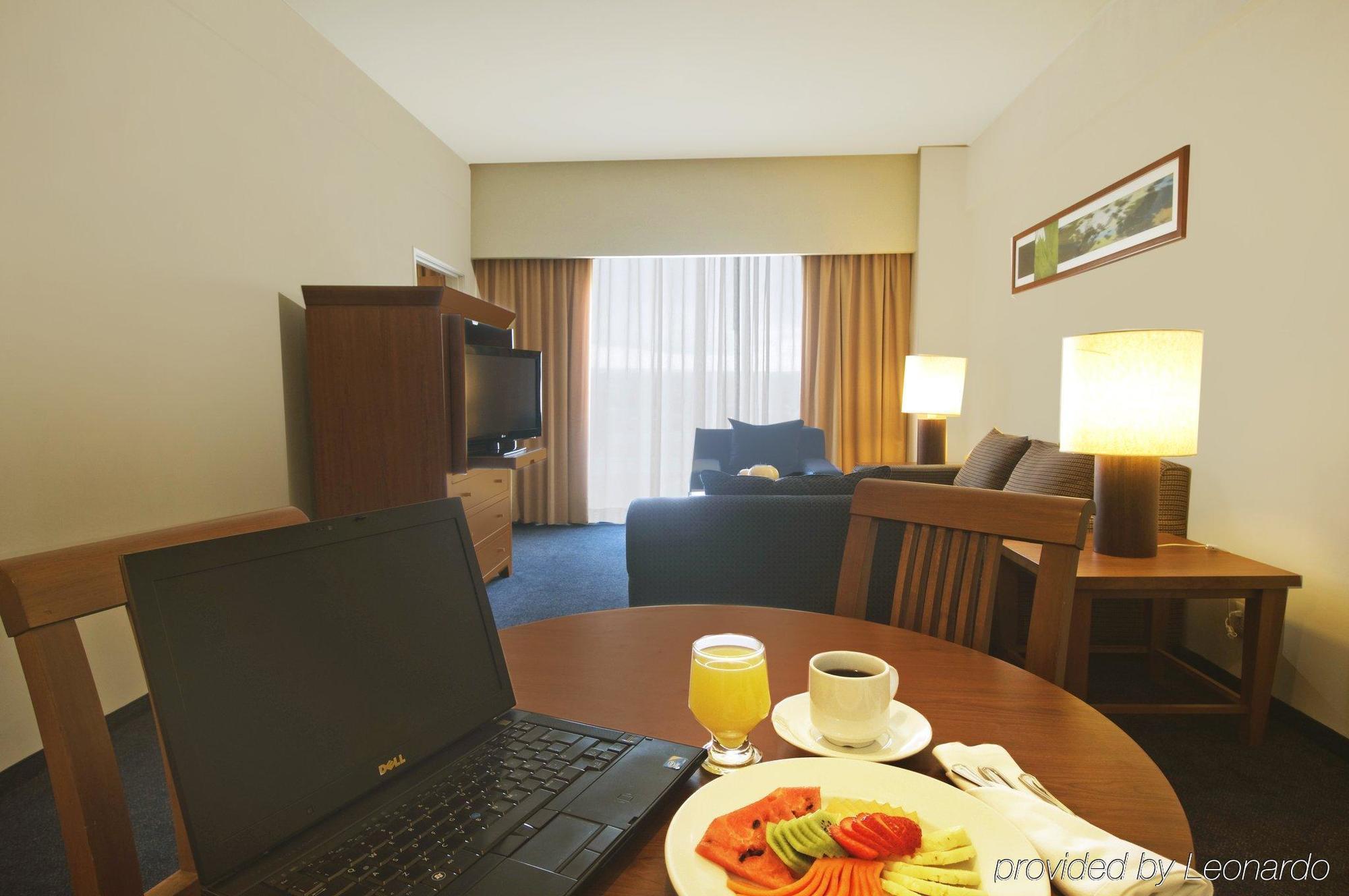 Fiesta Inn Cuautitlan Cuautitlán Izcalli Exteriör bild